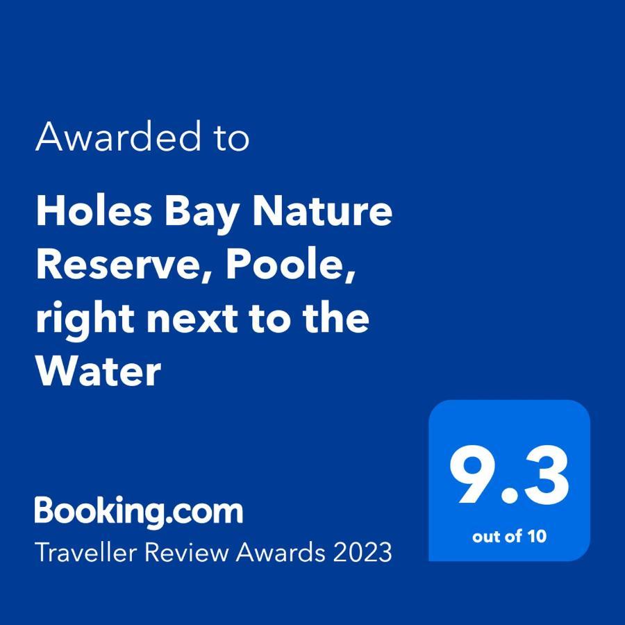 Holes Bay Nature Reserve, Poole, Right Next To The Water 외부 사진